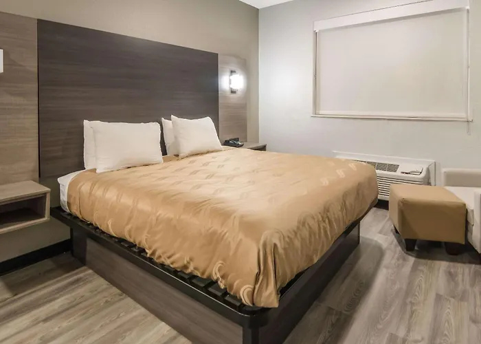 Quality & Worth - Fossil Creek 3* Fort Worth