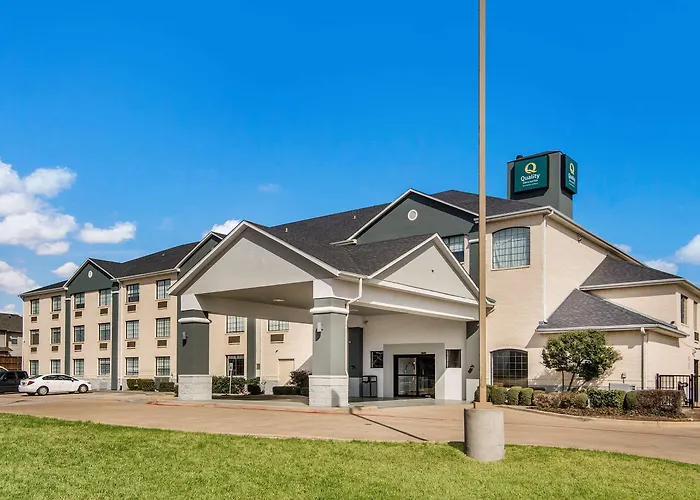 Quality & Worth - Fossil Creek Hotel Fort Worth