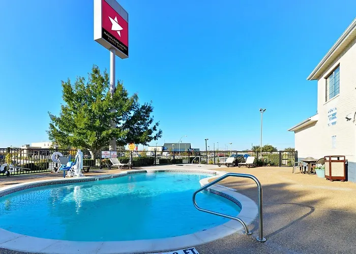 Quality & Worth - Fossil Creek Hotel 3*